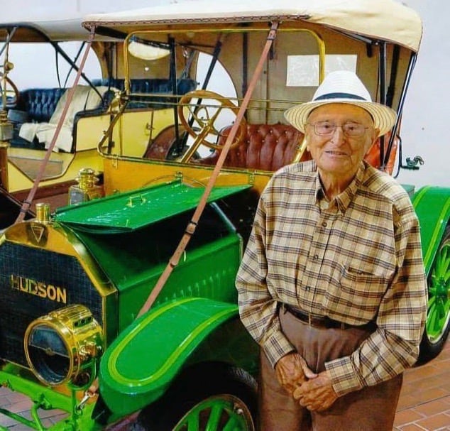 Hudson collector, museum founder Hostetler dies at 93