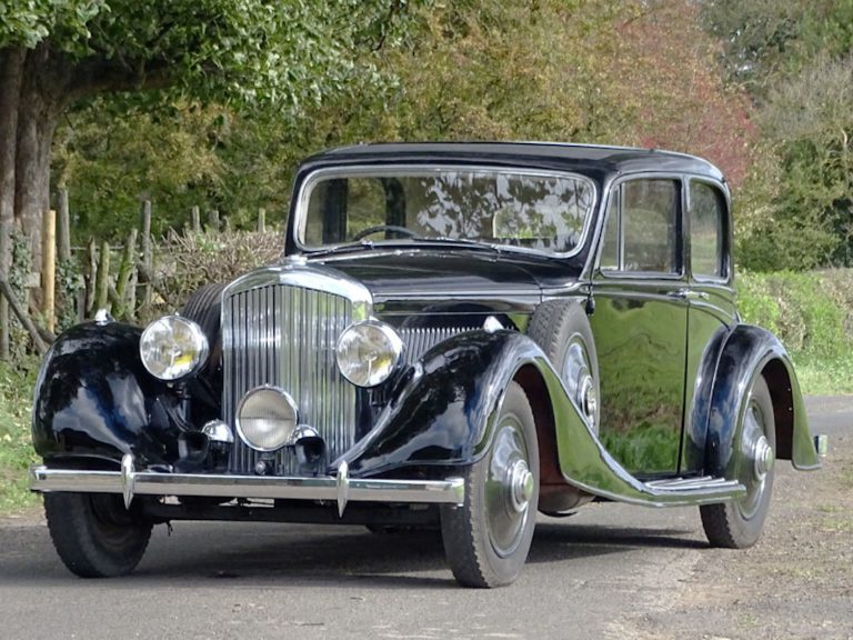A real gem, the ’Boucheron’ Bentley heads to auction