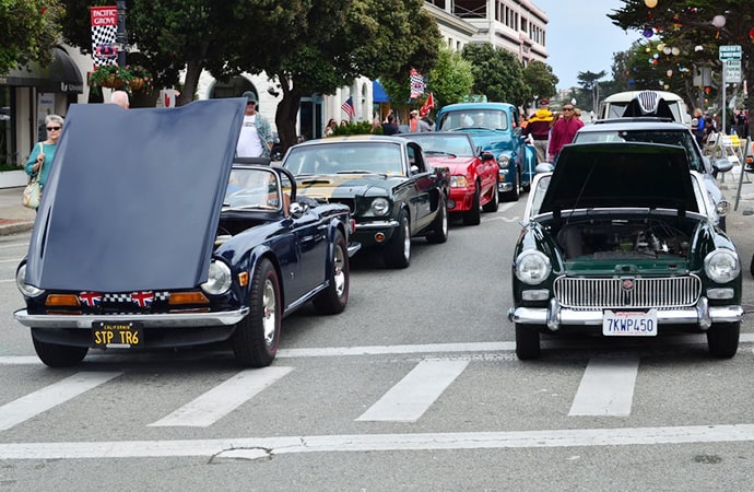 Cars line downtown Carmel-by-the-Sea during the 2017 Concours on the Avenue. | Instagram photo/@drivingwhileawesome