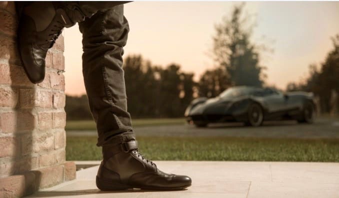 Pagani, Piloti team to create ‘Roadster Driving Boot’