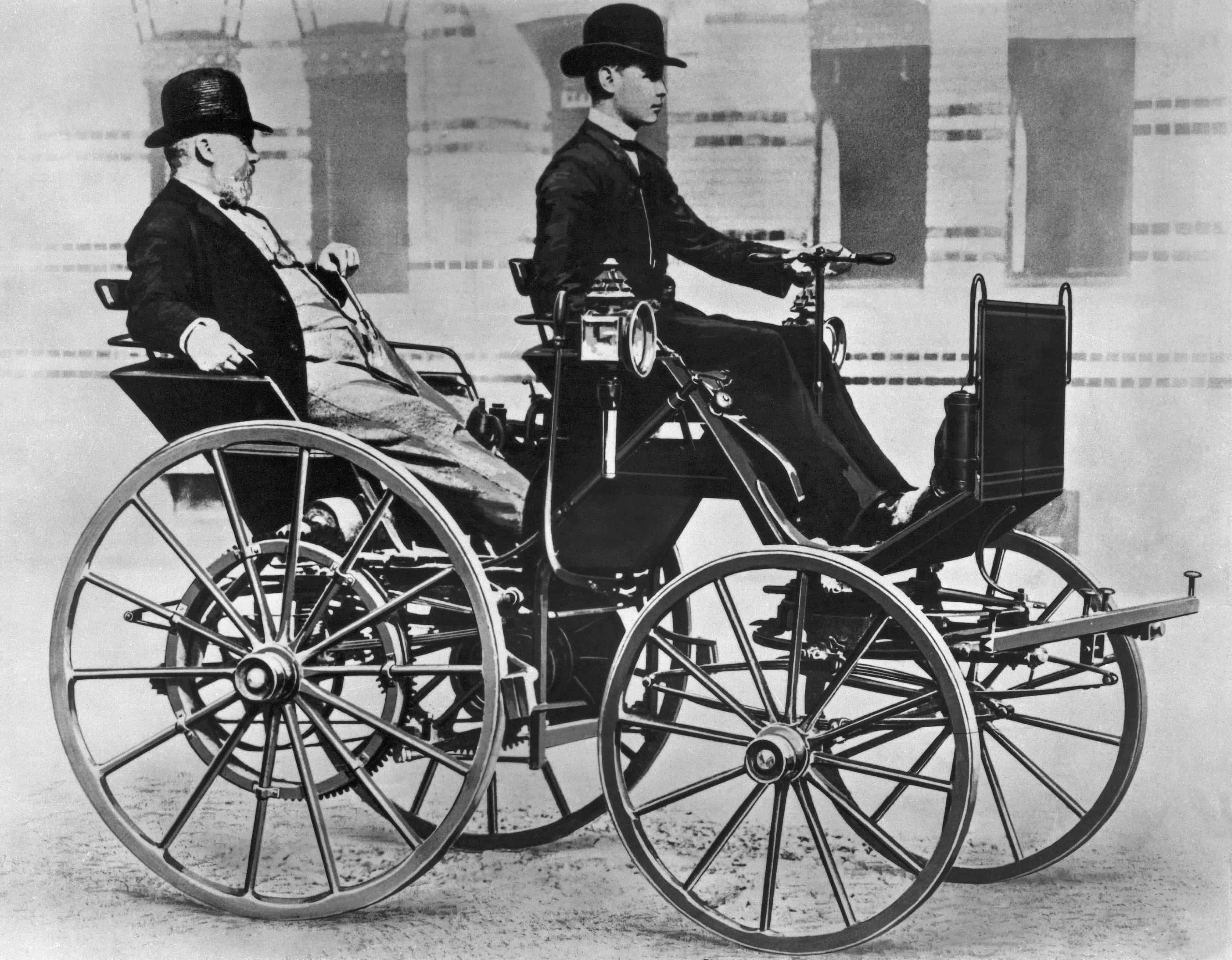 More cars earlier. 1885-1886 Бенц и Даймлер. Готлиб Даймлер (1834-1900).