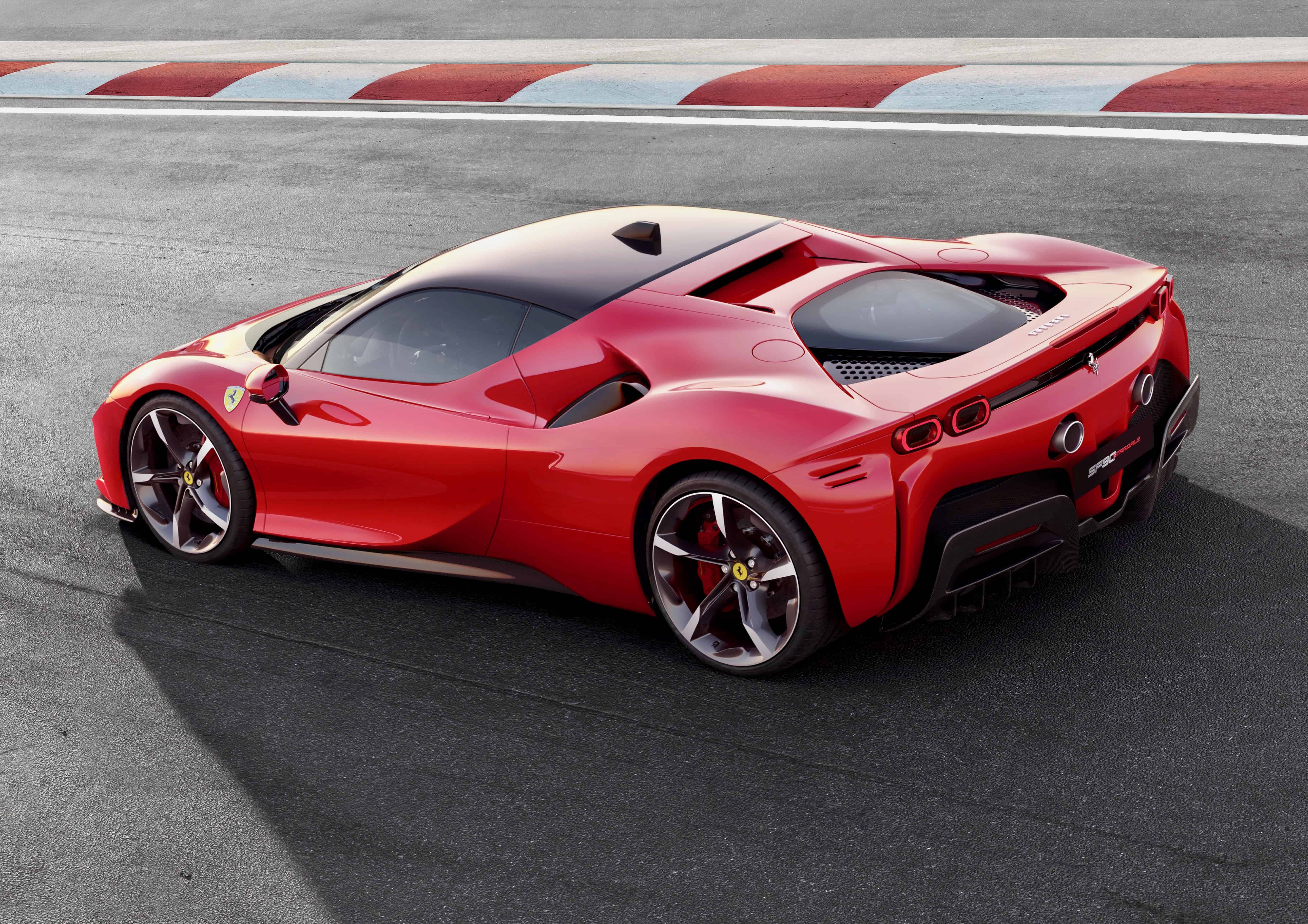 Ferrari x. Суперкар Ferrari sf90 Stradale. Феррари гиперкар sf90. Феррари sf90 Stradale 2022. Ferrari sf90 2020.