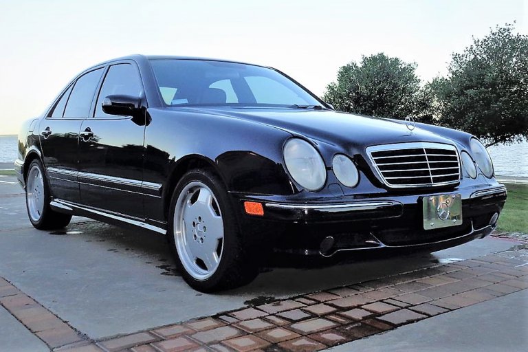 Pick of the Day: 2001 Mercedes-Benz E55 AMG, a stealthy fast sedan