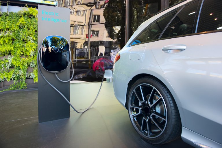 There’s a long road yet to electric cars