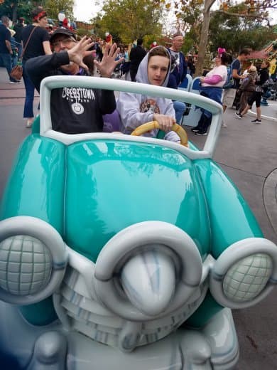 Disneyland, Disney’s Autopia puts kids of all ages behind the wheel, ClassicCars.com Journal