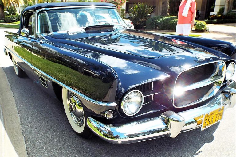 Pick of the Day: 1957 Dual Ghia with reputed Rat Pack connection