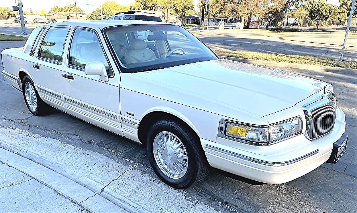 1996 Lincoln Town Car for fleet work 