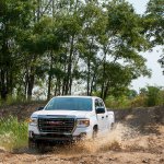 2021 GMC Canyon AT4 Off-Road Performance Edition takes Canyon’s capability to a higher level with increased protection and maneuverability.