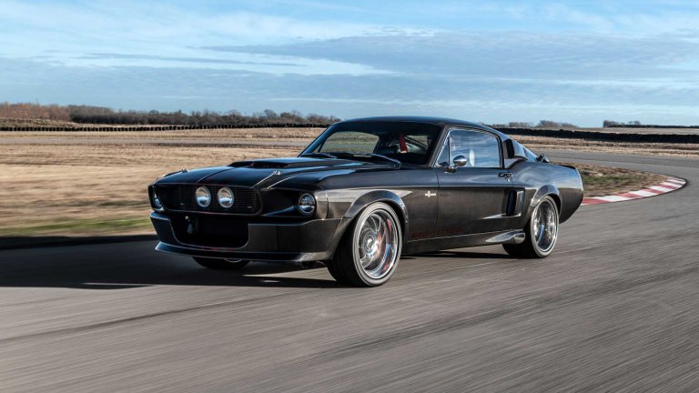Classic Recreations reveals first carbon-fiber Shelby GT500CR; lightweight muscle, anyone?