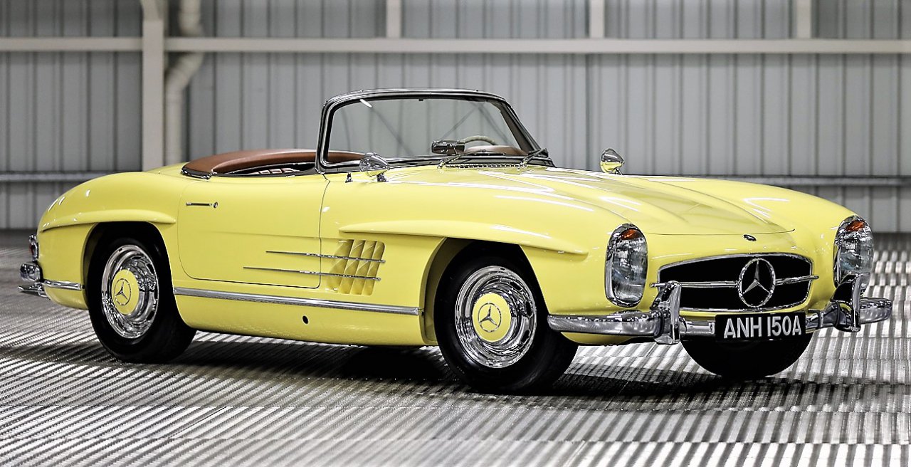 gooding, Gooding snags more than $8 million, 100 percent sales in UK online auction, ClassicCars.com Journal
