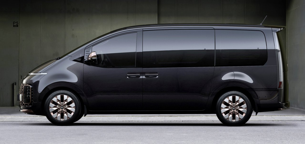 Hyundai, Hyundai Staria will expand minivan to maxi capabilities, ClassicCars.com Journal