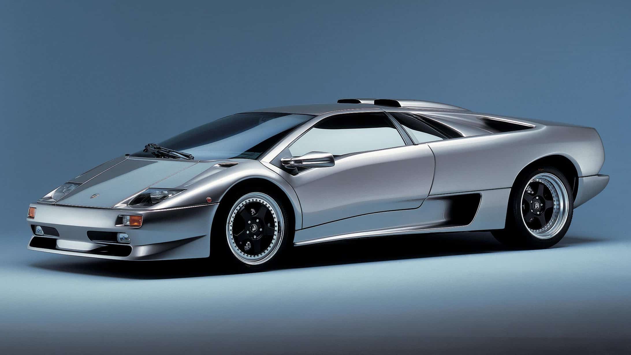 Lamborghini, The flagship Lamborghini V12 engine: performance and emotion, ClassicCars.com Journal