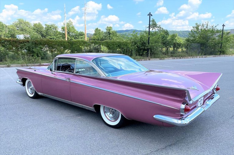 Pick of the Day: 1959 Buick Electra, rare premium car with sharp tailfins