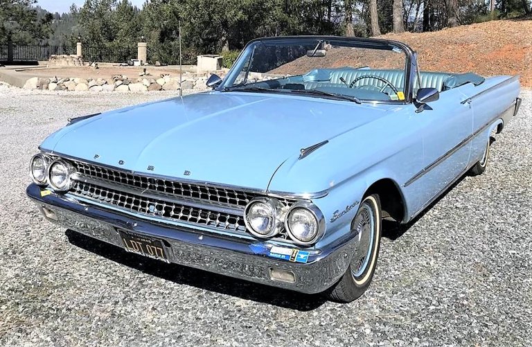 Pick of the Day: 1961 Ford Galaxie Sunliner offered by original owner
