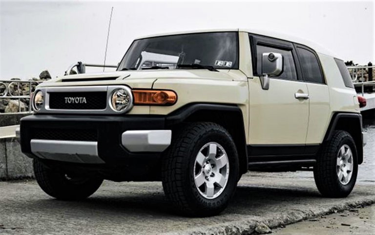 Pick of the Day: 2008 Toyota FJ Cruiser becomes a modern collector car