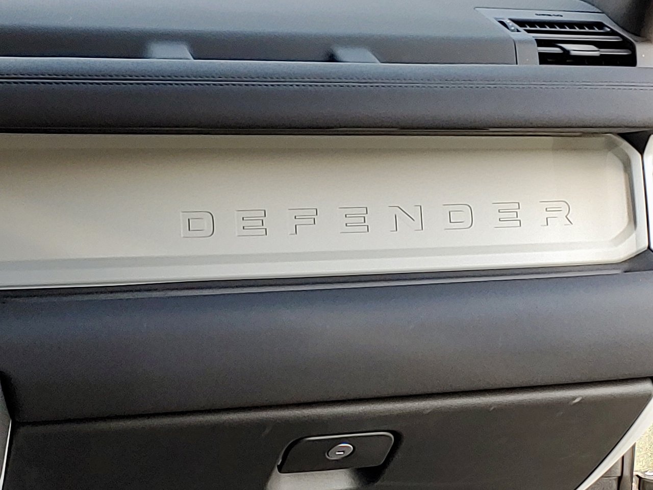 Defender, Defender 90 is the new champion among SUVs, ClassicCars.com Journal