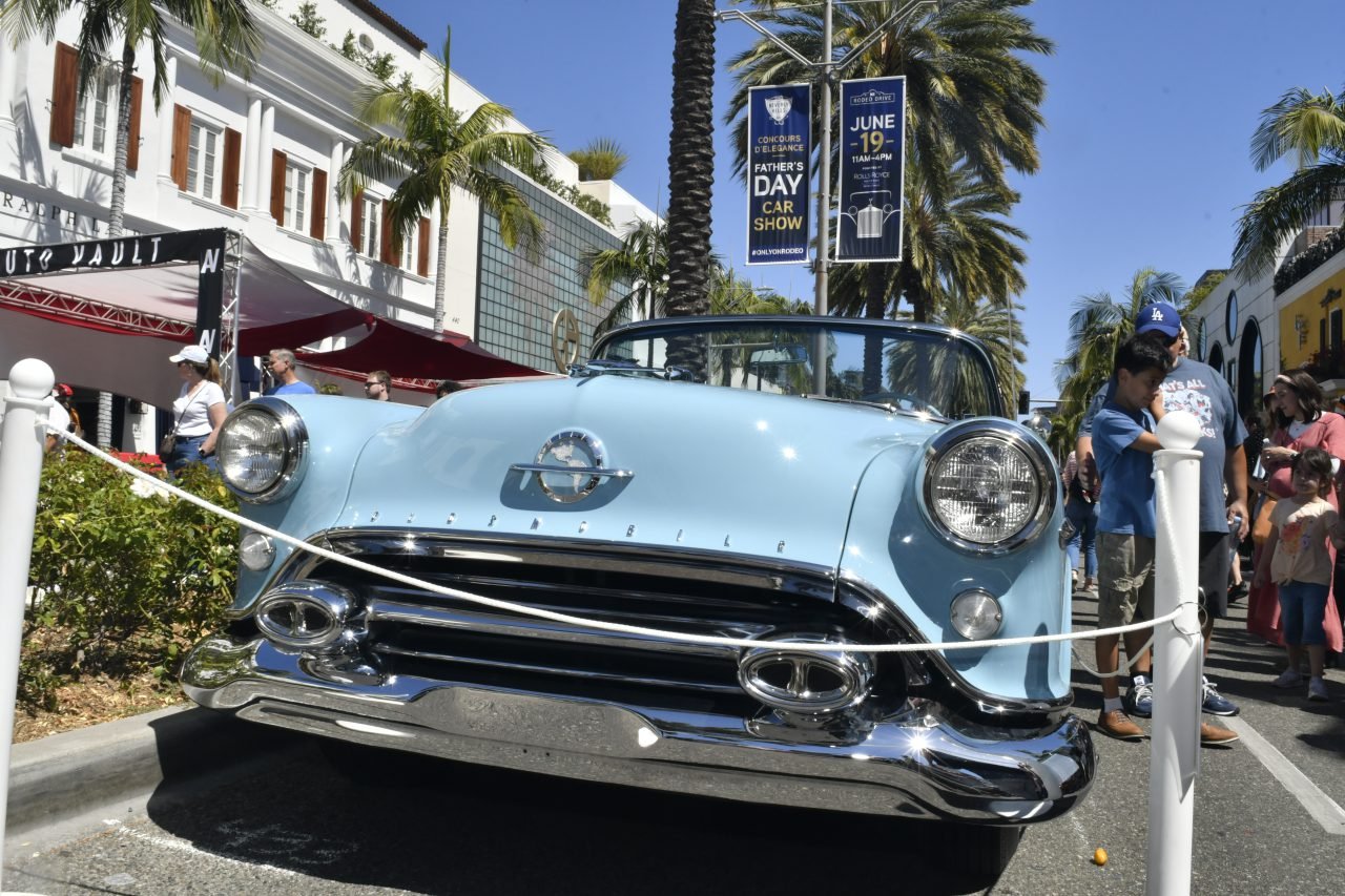 rodeo drive, An Estimated 50,000 Car Fans and Spectators Flock to Rodeo Drive on Father’s Day, ClassicCars.com Journal