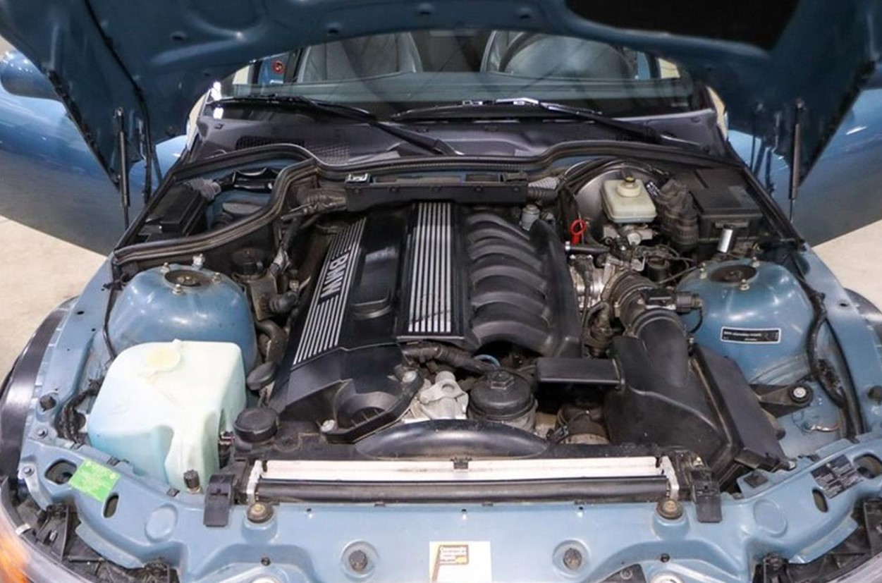 2.8-liter DOHC, 24-valve inline-six engine