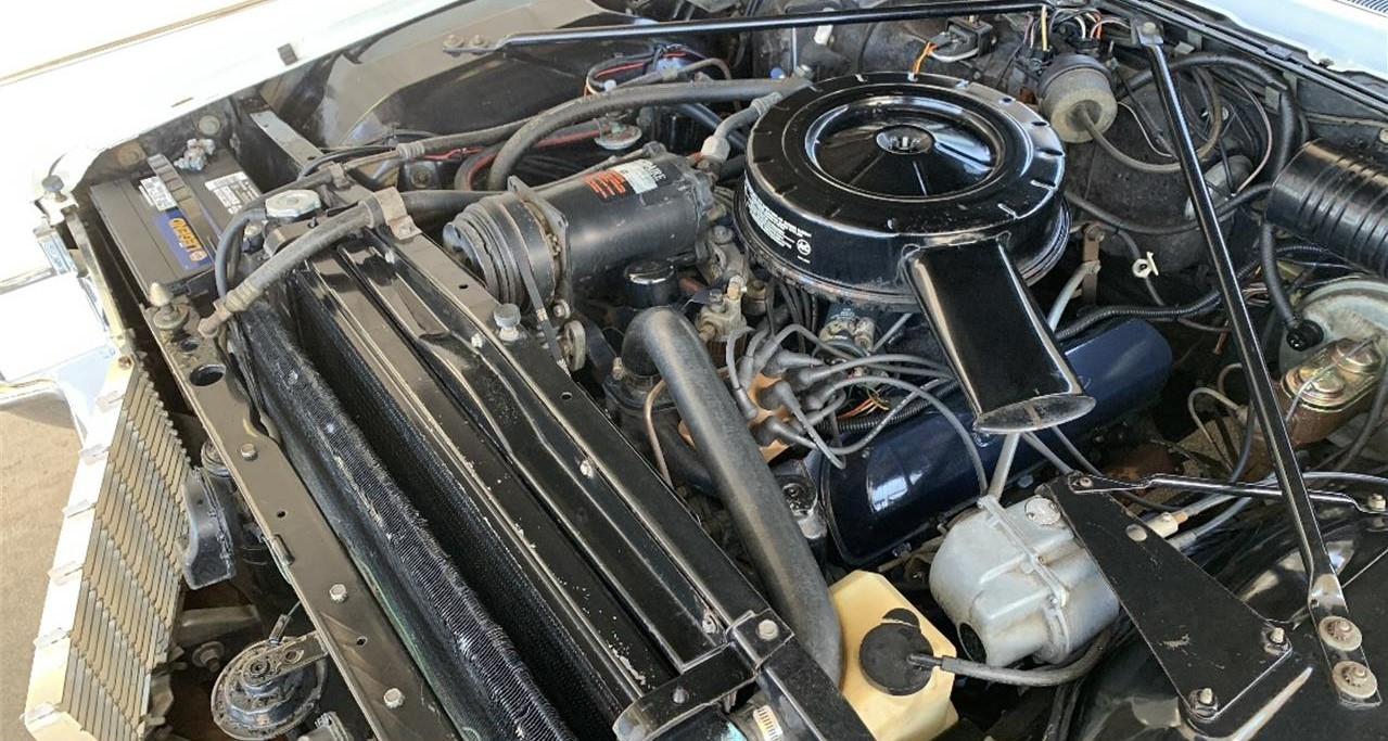  429cid big-block V8 engine