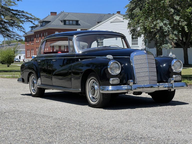 Pick of the Day: 1960 Mercedes-Benz 300d “Adenauer” sedan