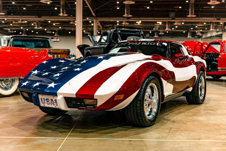 1977 Corvette “Patriot” Shows the World Who’s Boss