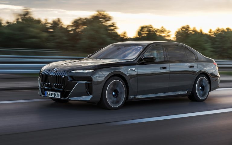 2023 BMW 7-Series gets hands-free driving mode for highways