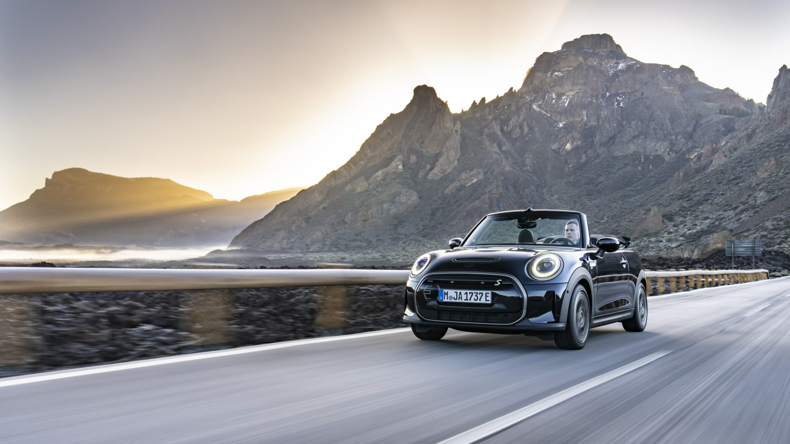 New Electric MINI Cooper SE Convertible Capped At 999 Units, US Buyers Left  Out In The Cold
