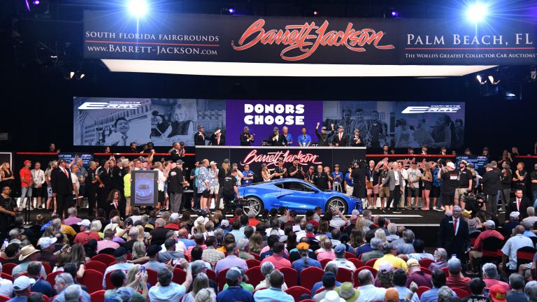First Retail Production VIN 001 2024 Chevrolet Corvette E-Ray 3LZ Raises $1.15 Million for Charity at Barrett-Jackson’s Palm Beach Auction