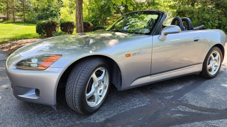Pick of the Day: 2000 Honda S2000
