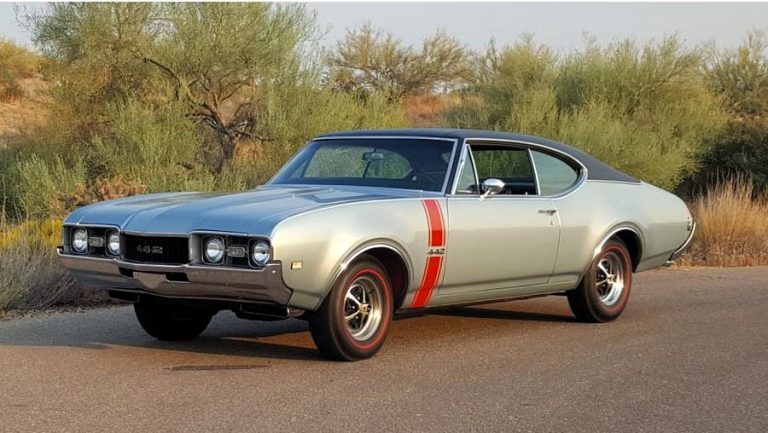 Pick of the Day: 1968 Oldsmobile 4-4-2 W30