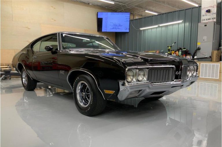 Pick of the Day: 1970 Oldsmobile 4-4-2
