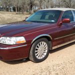 2003-lincoln-town-car-front