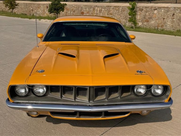 Pick of the Day: 1971 Plymouth Barracuda Coupe