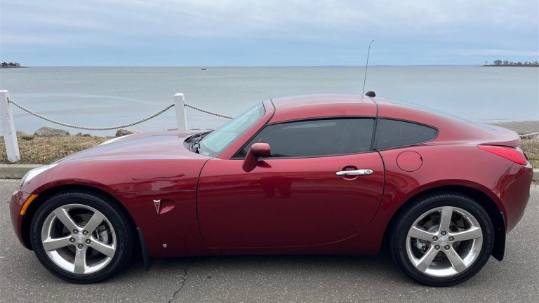 Pick of the Day: 2009 Pontiac Solstice Coupe