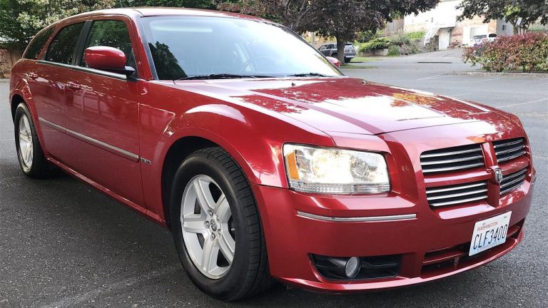 Pick of the Day: 2008 Dodge Magnum R/T